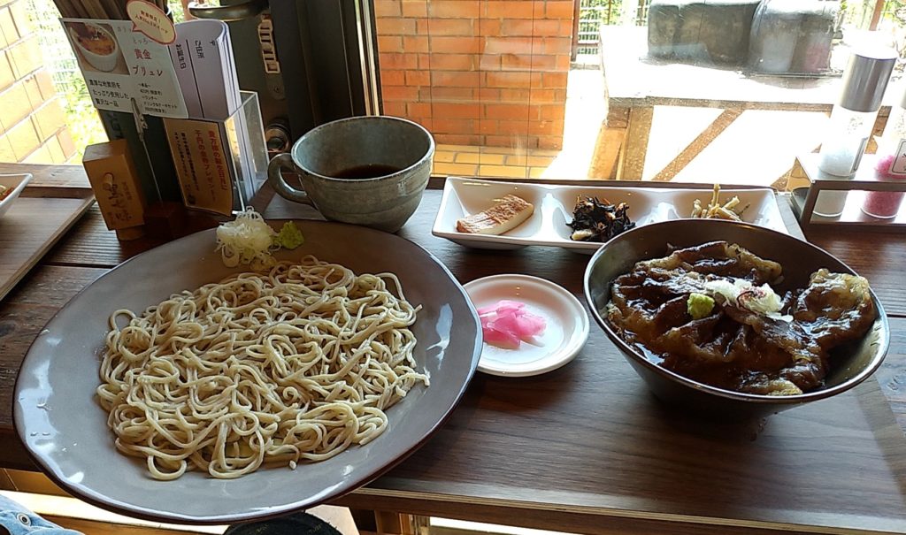 そらとたべるthreee炙りオリーサシトロ丼(大)