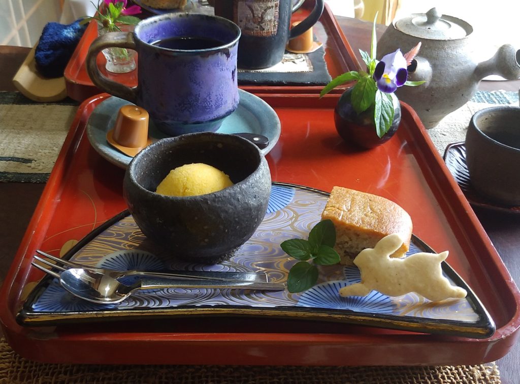 のうさぎカフェのお菓子プレート
