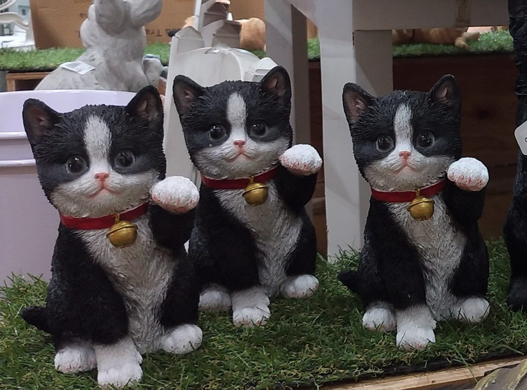 JOYGARDENファニチャー八割れ猫