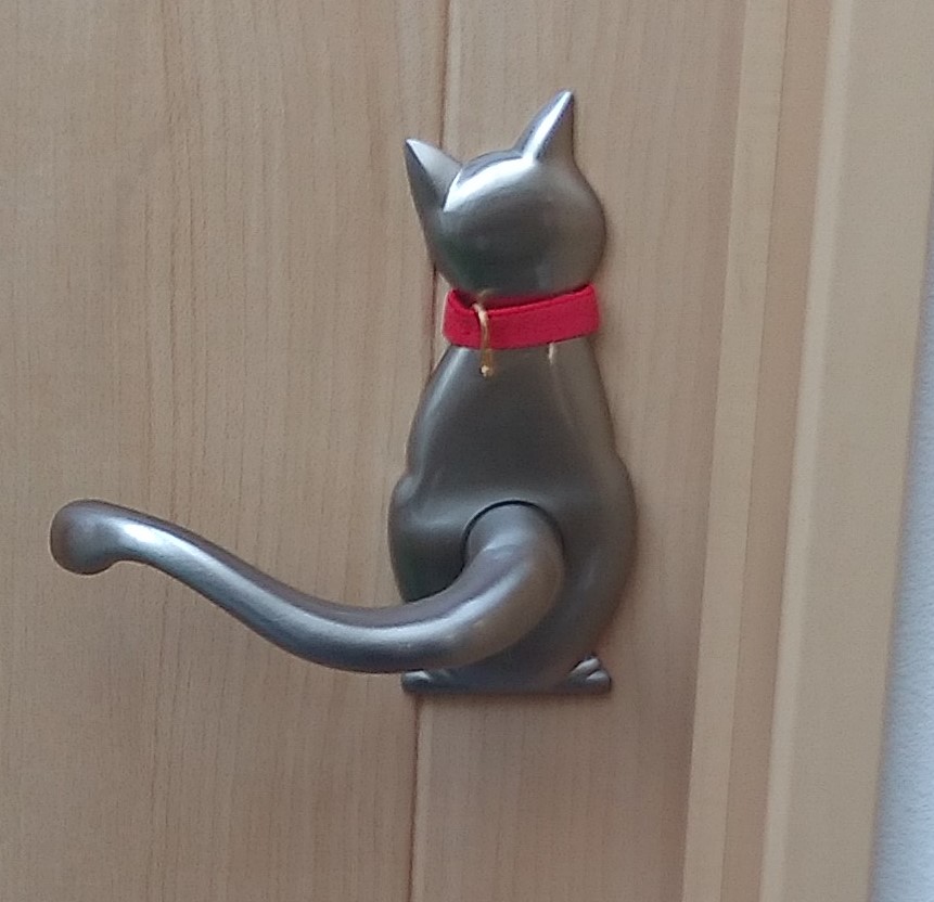 Pato’s Cafe猫のドアノブ
