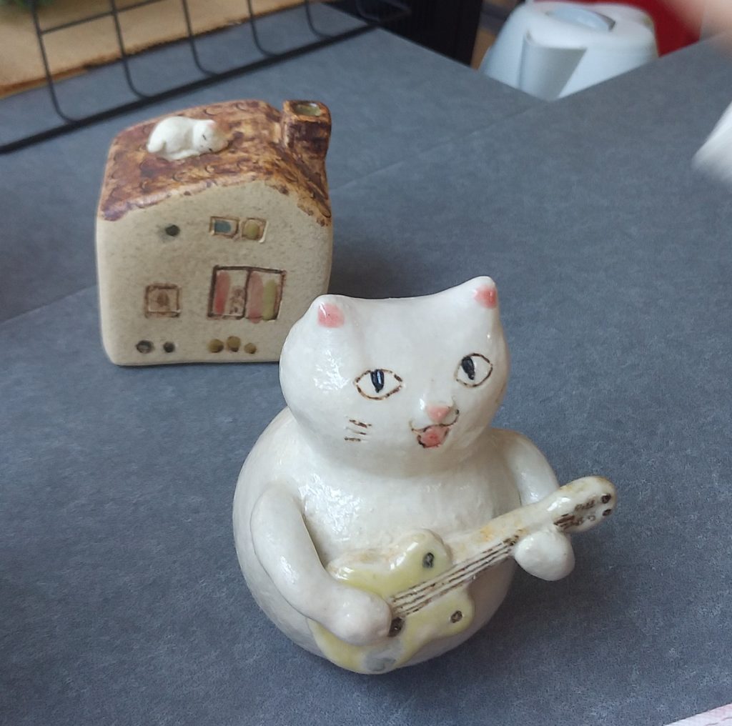 Pato’s Cafeカウンターの猫