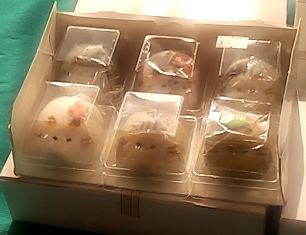 『スイーツカフェ クイール』猫まんじゅう