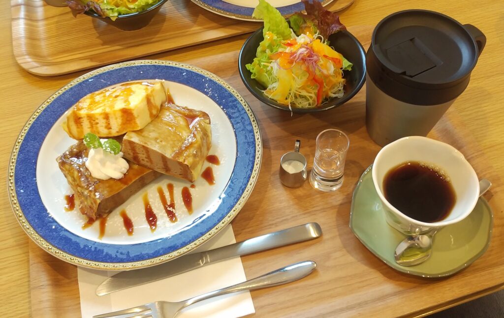 ピボットカフェのフレンチトースト
