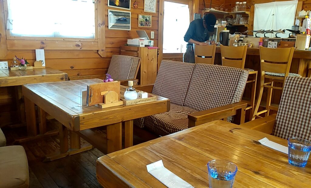 cafe歩笑(ぽえむ)店内2