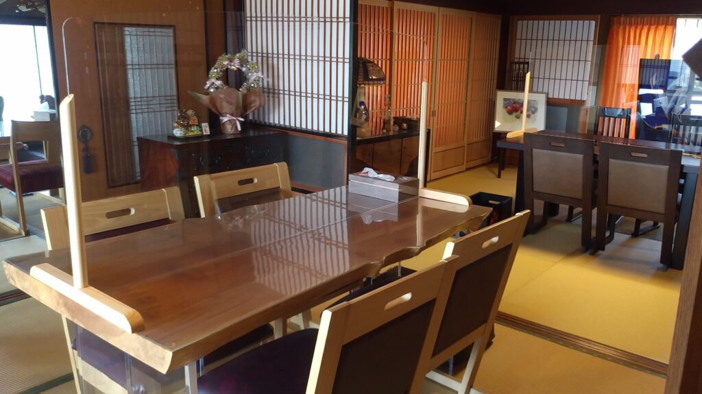 はなのさと店内2